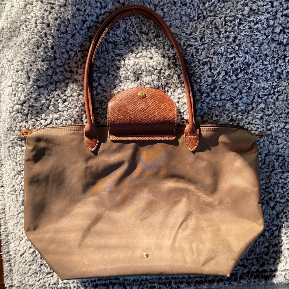 Longchamp le pliage medium tote olive green